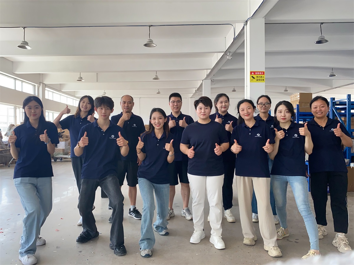 Warehouse အသစ်ဖွင့်ပွဲကိုအဏ္ဏဝါရေကြောင်းကြေငြာခဲ့သည်