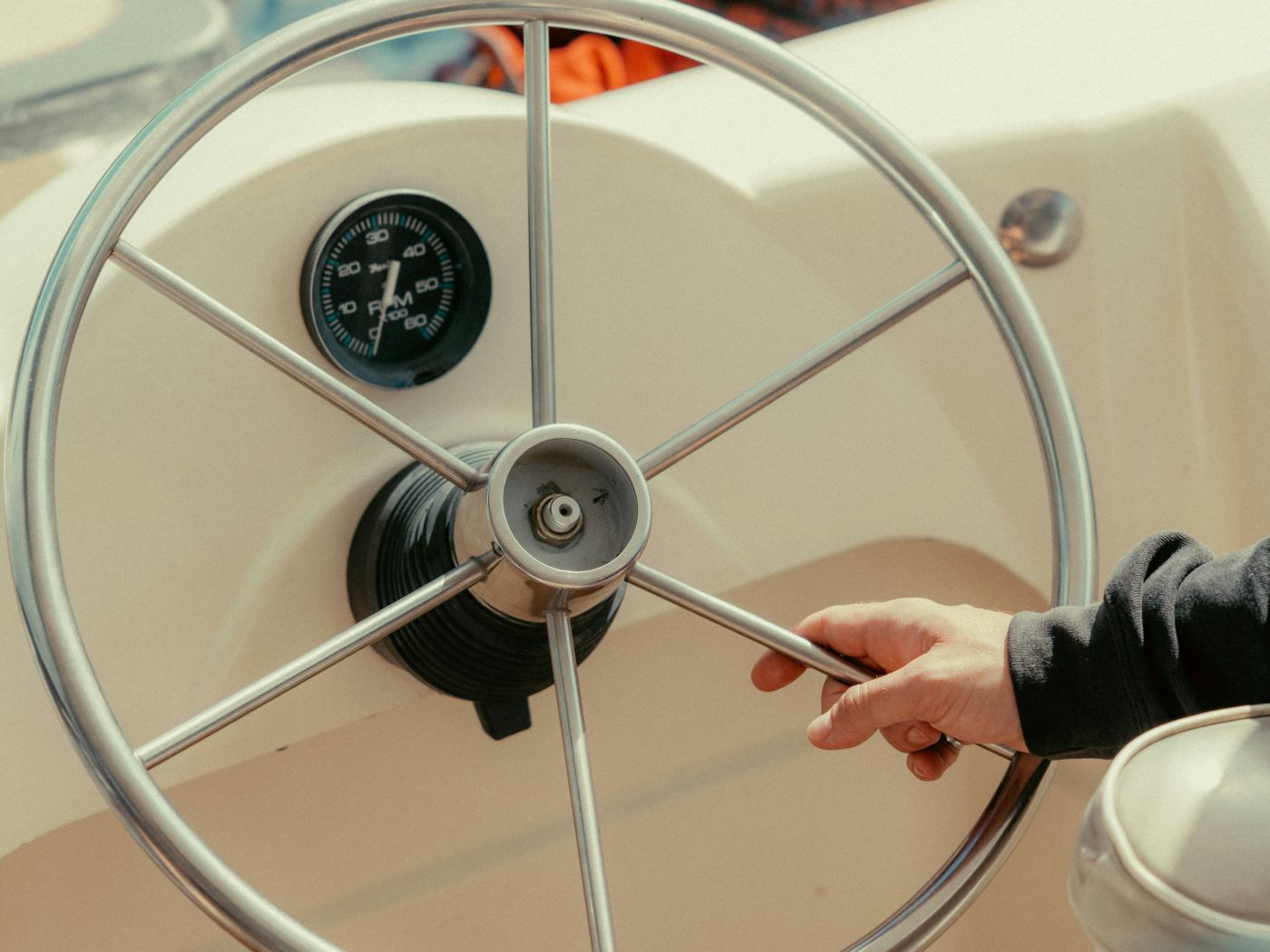 ENGINEER TALKS Ep.13- Marine Steering Wheel Materials- 316 Stainless, PU Foam နှင့် Leather နှိုင်းယှဉ်
